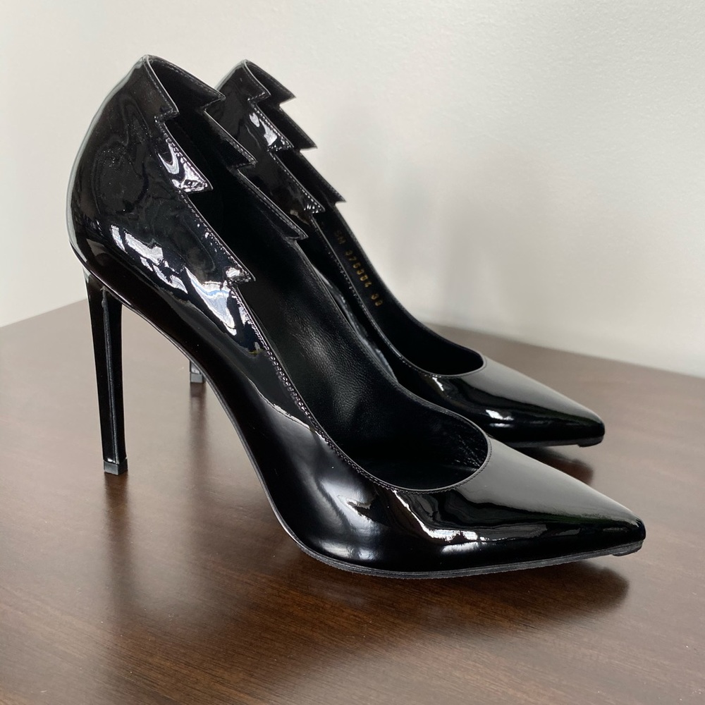 YSL patent leather pumps. Excellent condition.